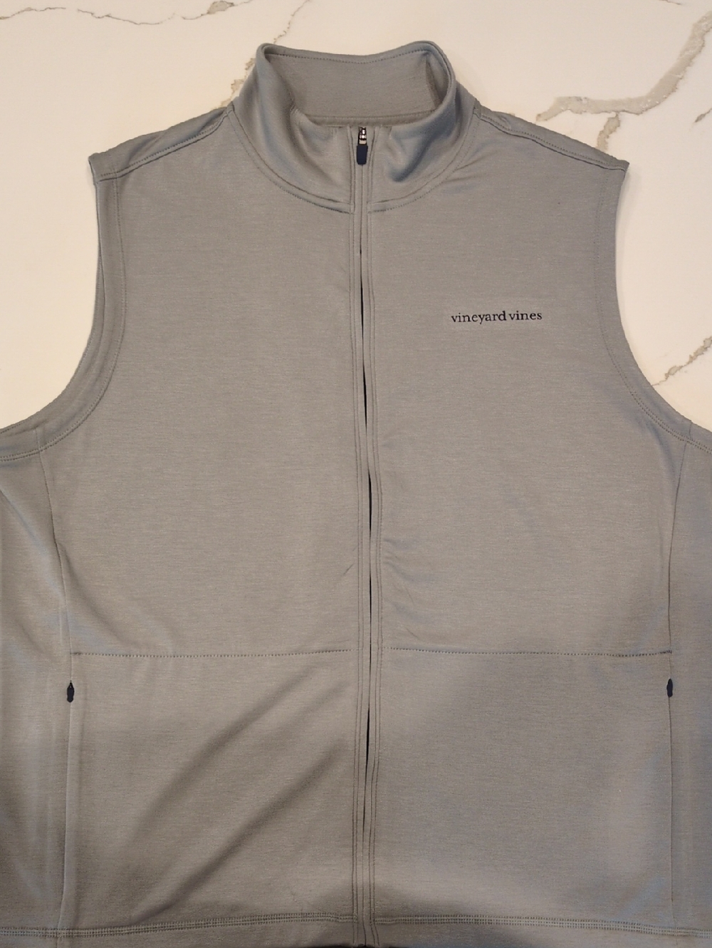 Vineyard Vines Men's Gray Full-Zip Vest